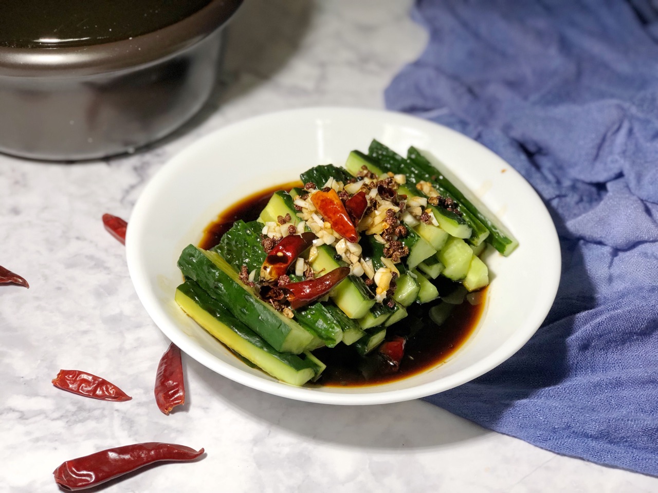 Stir fried cucumber slices