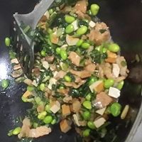 毛豆雪菜香干炒肉的做法图解6