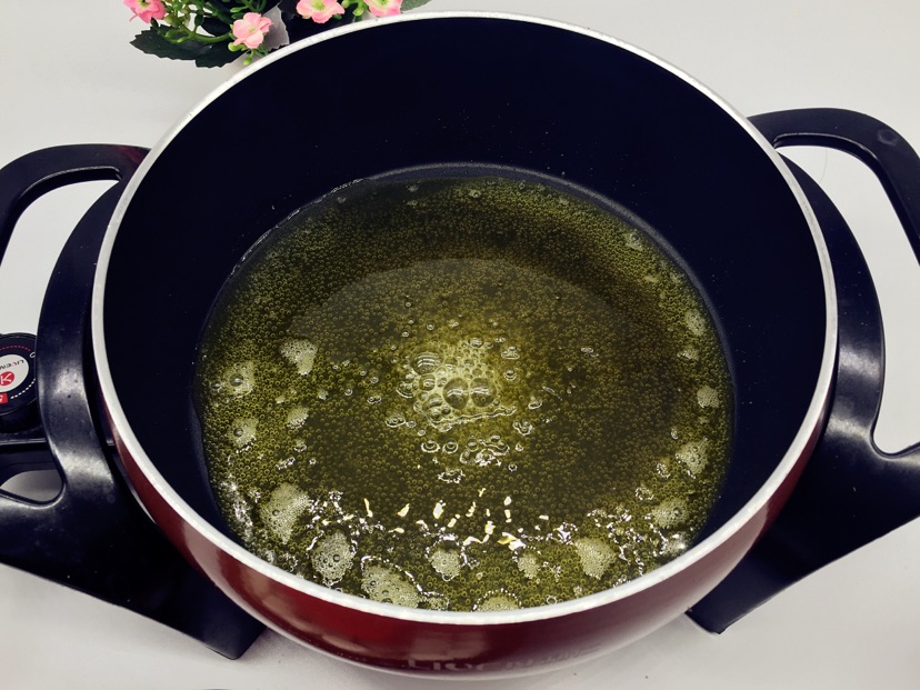 蔓越莓花生牛轧糖的做法图解3