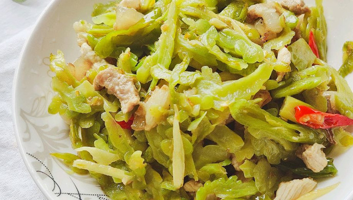 简单的苦瓜炒肉丝