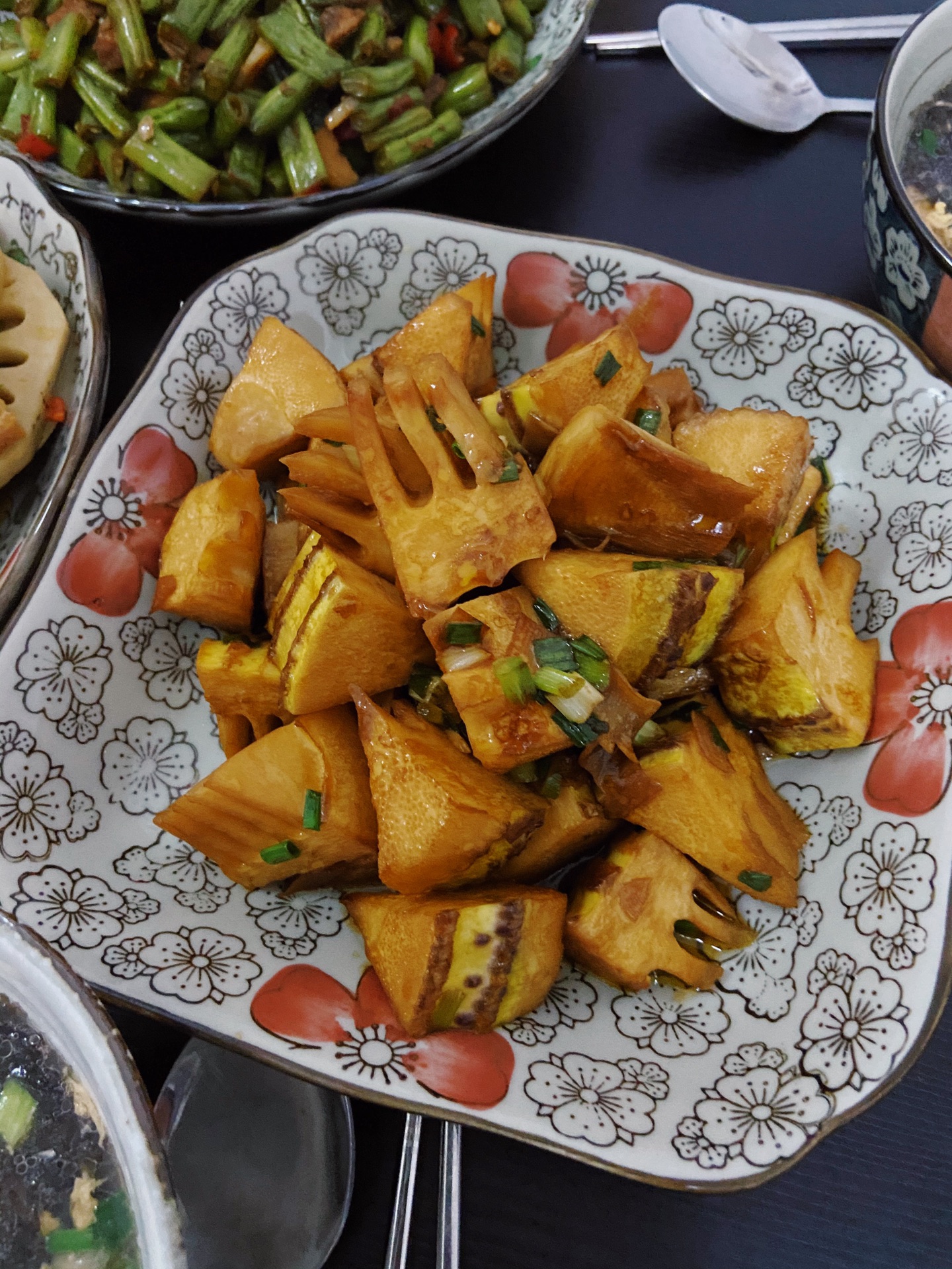 Braised spring bamboo shoots