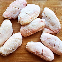 电饭煲鸡翅的做法图解1