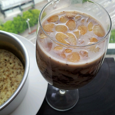 燕麦牛奶酸奶杯（懒人版瘦身早餐）