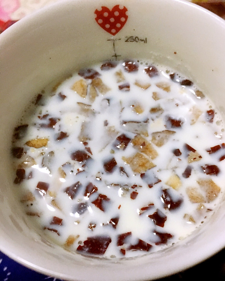 红枣牛奶的做法
