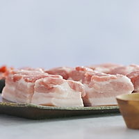 湖南家常红烧肉：湖南最家常的红烧肉，这样做超下饭！的做法图解1