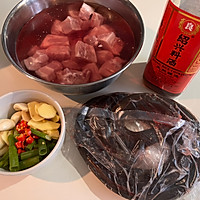 无锡本邦菜黄鳝紅烧肉的做法图解1
