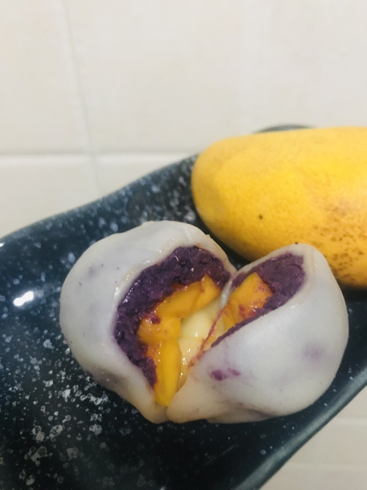 紫薯芒果糯米团子的做法