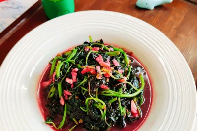 轻食蒜香苋菜