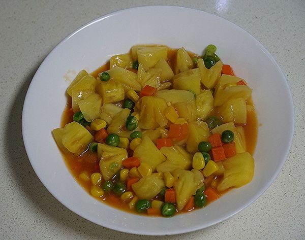 健康低脂的家常下饭菜--菠萝炒杂菜