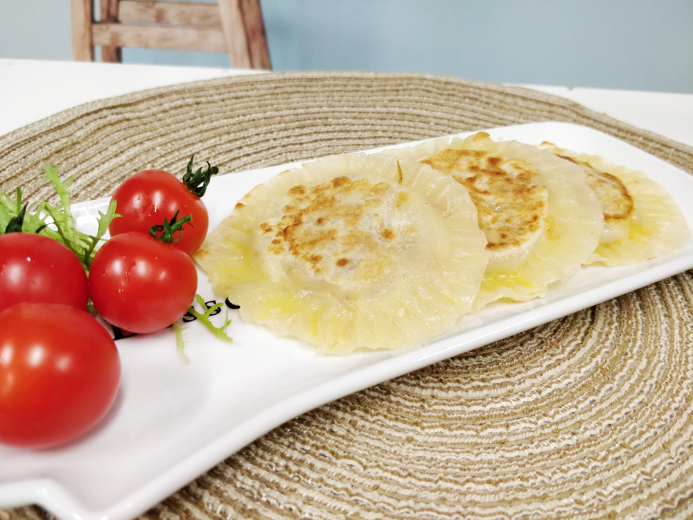Fried dumplings with fried beef