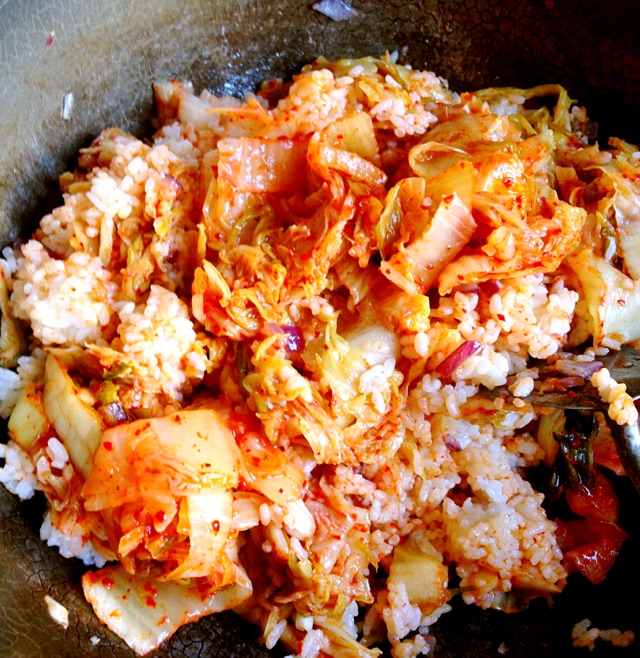 辣白菜炒饭的做法图解4