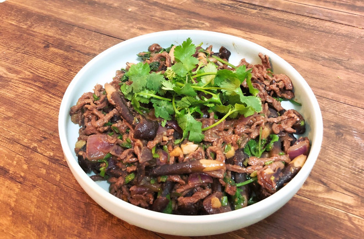 鸡枞菌炒牛肉的做法