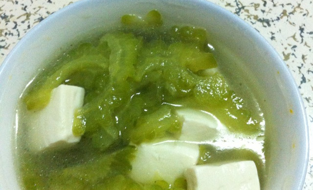 苦瓜豆腐汤