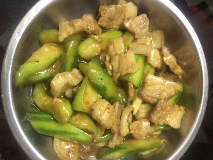 丝瓜炒肉的做法