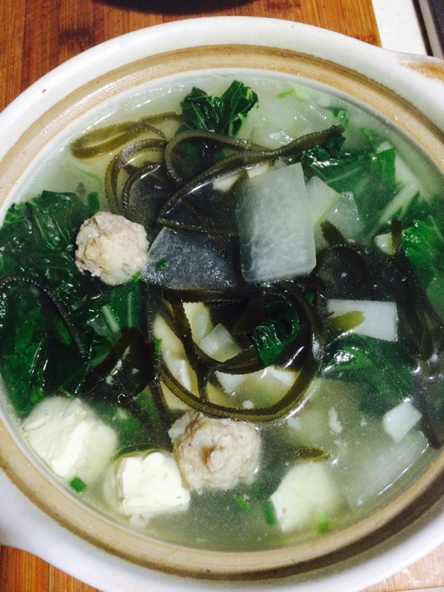 海带豆腐肉丸子汤