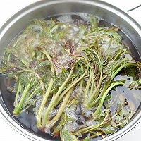 轻松制作春日美食---香椿小饼的做法图解9