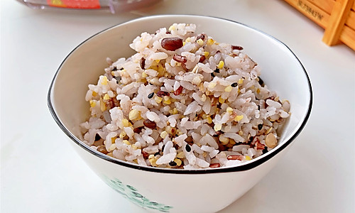 十谷杂粮沥米饭的做法