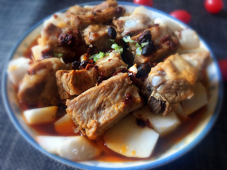 豆豉芋头蒸排骨的做法
