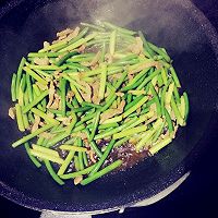 家常蒜苔炒肉丝的做法图解6