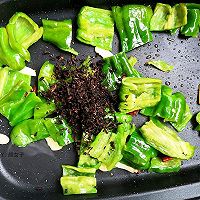 梅干菜虎皮肉椒#麦子厨房#美食锅的做法图解5