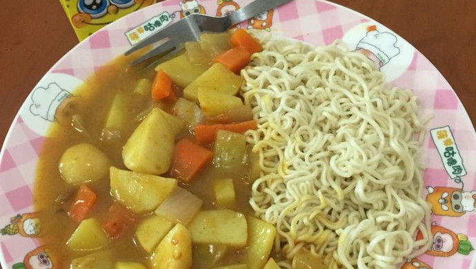 咖喱鱼蛋面