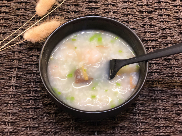 海参虾仁煲粥的做法
