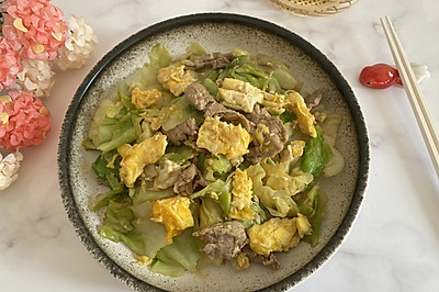 包菜炒肉片鸡蛋