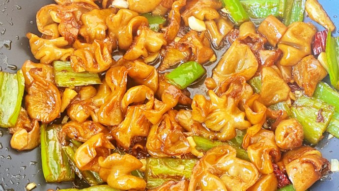尖椒肥肠