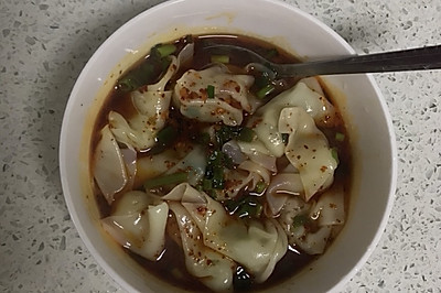 油爆香辣汤馄饨