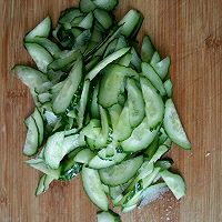 黄瓜木耳炒蛋的做法图解1