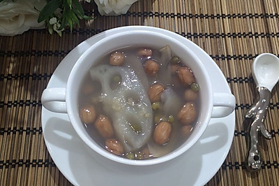 花生莲藕绿豆汤
