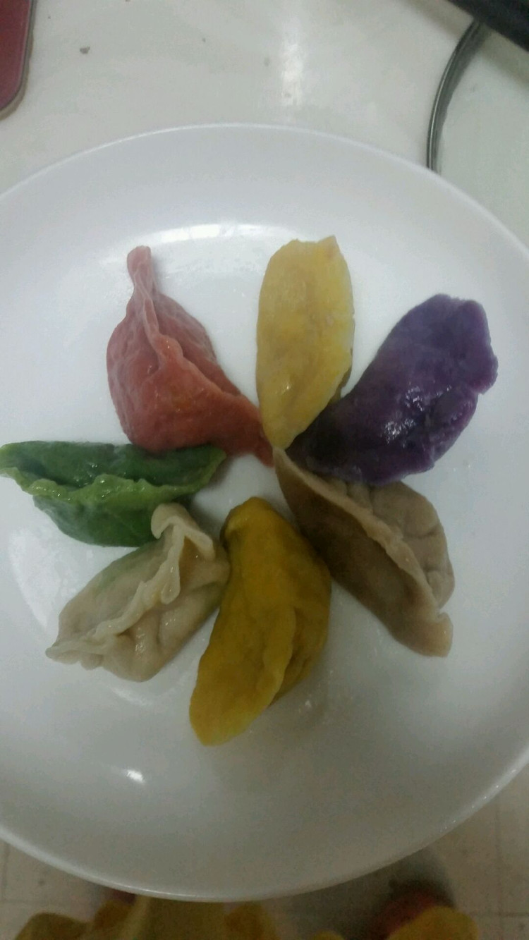 七彩五色饺子的做法