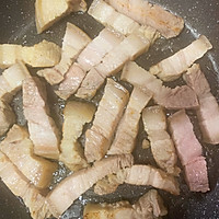 回味无穷|特色腐竹木耳红烧肉的做法图解5