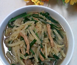 韭菜土豆丝汤的做法