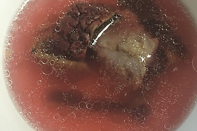简易版的红菇排骨汤