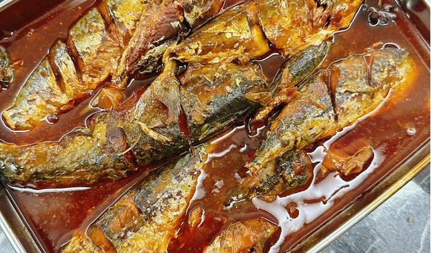 茄汁鲅鱼（鱼罐头的味道）的做法