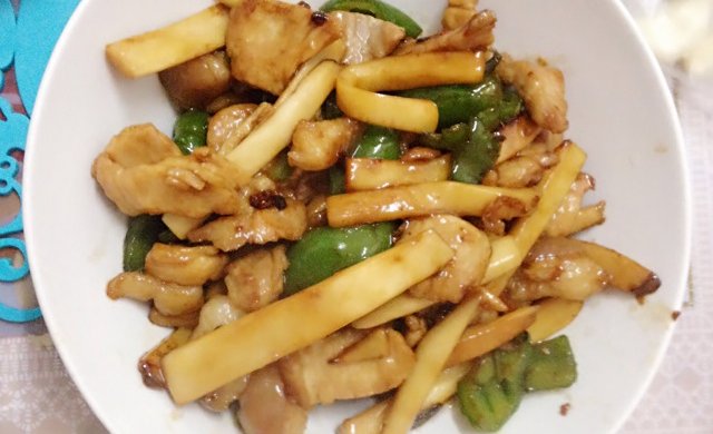 杏鲍菇炒肉