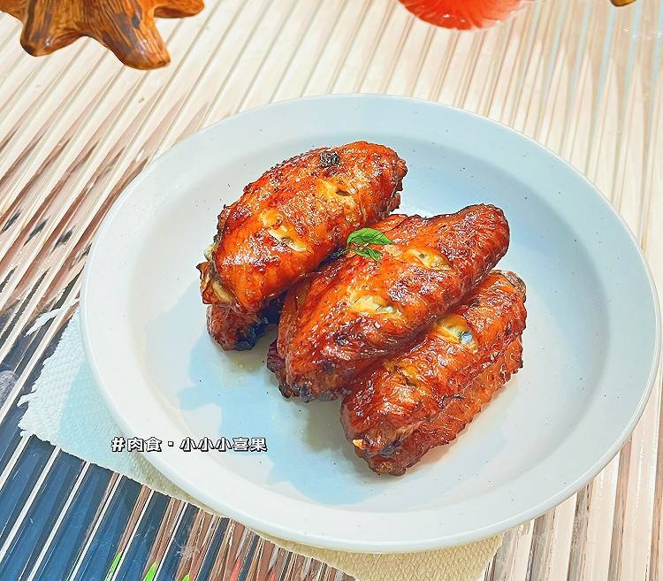 葱油鸡翅，外焦里嫩，浓浓葱香！肉食爱好者的福音！的做法