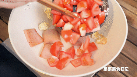 饺子皮面片汤丨快手早餐的做法图解5