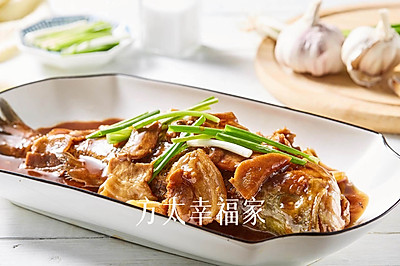 五花肉烧鲈鱼