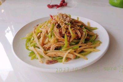 酸辣椒鸡土豆丝