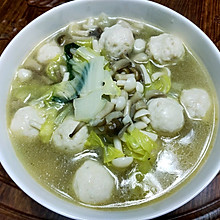 蔬菜蘑菇虾丸汤