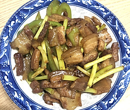 蒜苔青椒炒肉的做法
