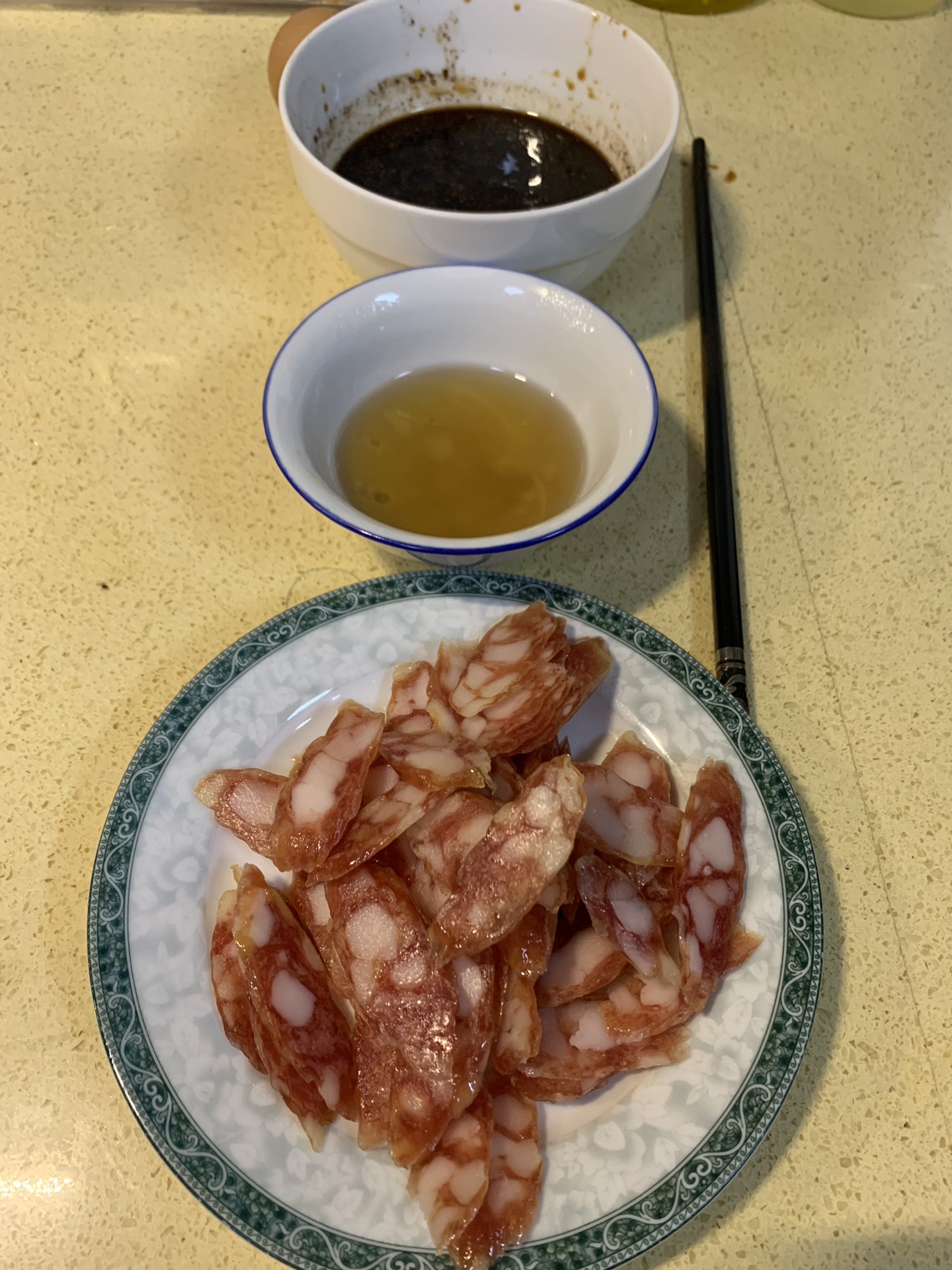 超香！东北姑娘做的，浓郁广式腊味煲仔饭！！的做法图解2