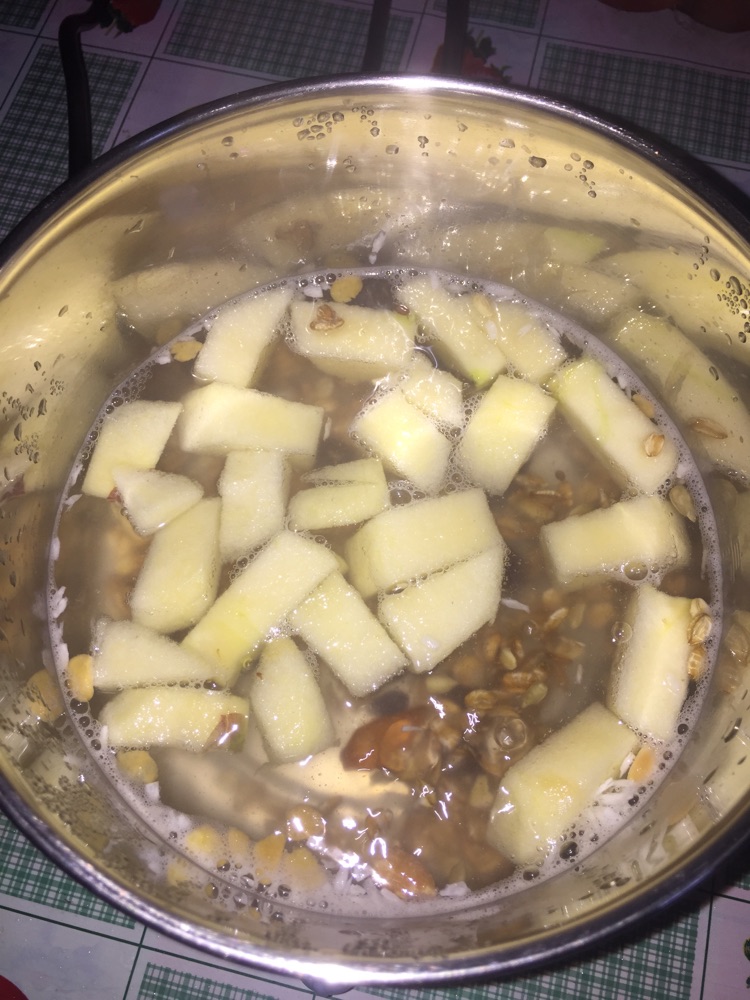 苹果燕麦坚果粥的做法图解4