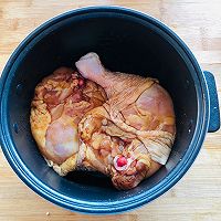 #百变鲜锋料理#电饭煲烧鸡腿的做法图解7