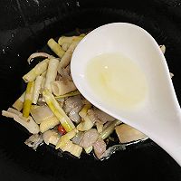 #解腻开胃就吃它#酸辣开胃‼️嫩笋炒五花肉的做法图解8