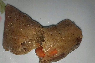 腩肉、虾仁粽子