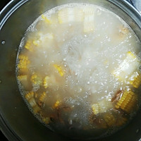海味冬瓜玉米汤的做法图解4