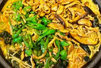 鸳鸯砂锅米线的做法
